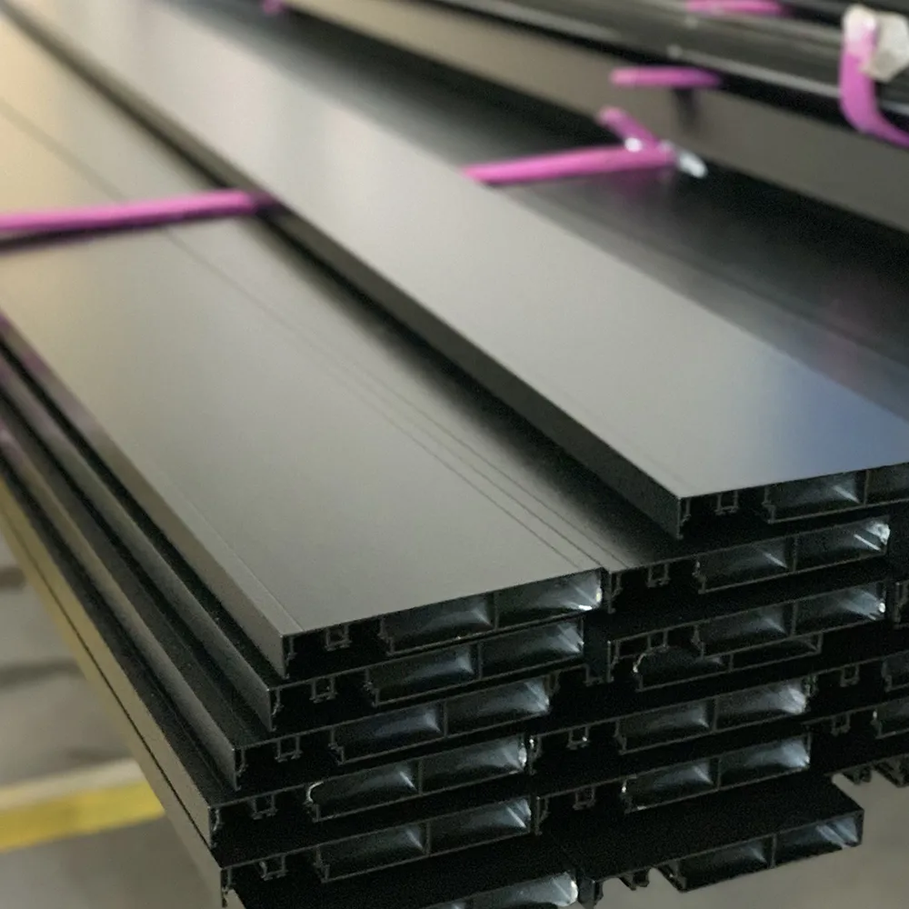 Profilés d'extrusion en aluminium brut empilés pour murs-rideaux - Alumi...