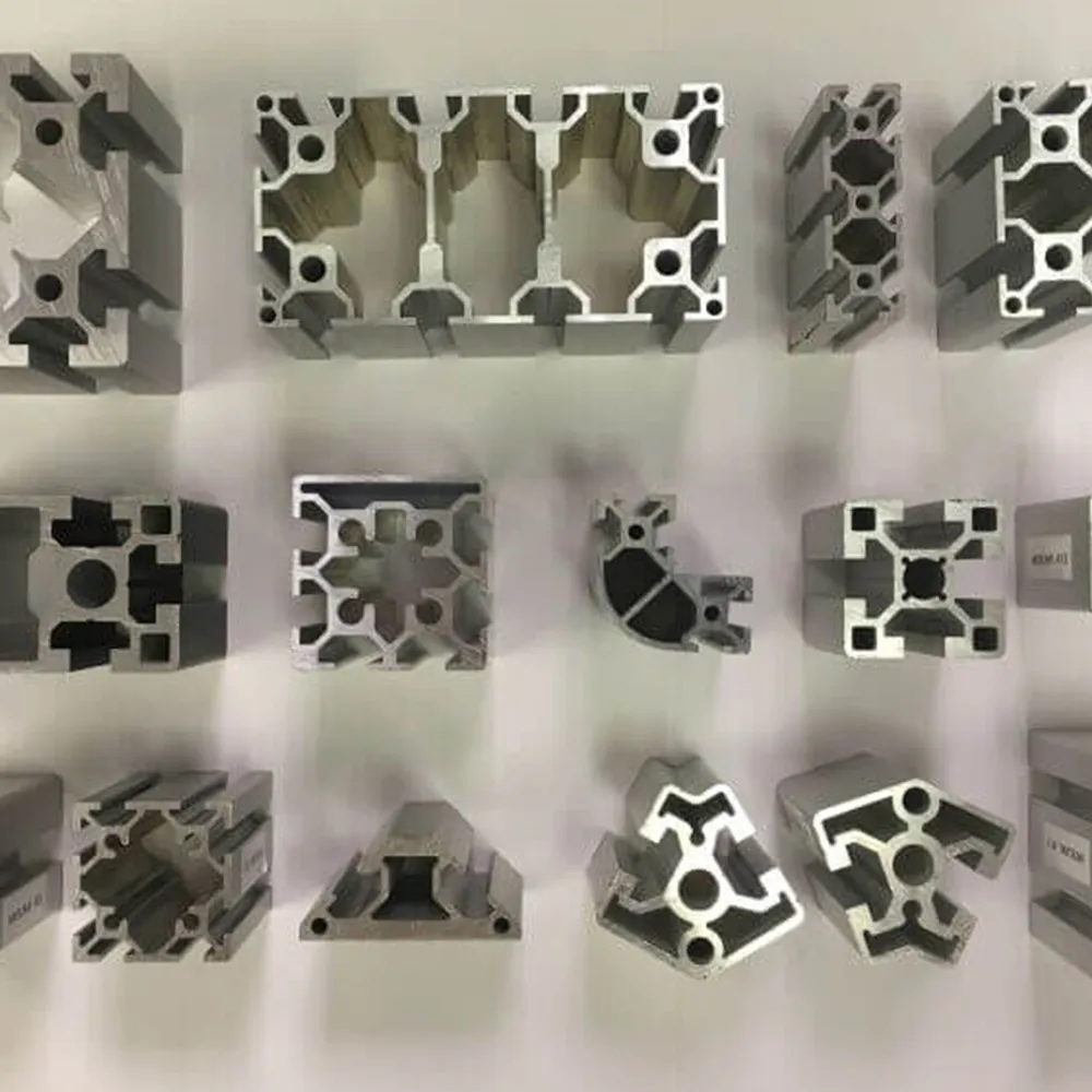 Profilés industriels standard en aluminium extrudé à plusieurs fentes</trp-post-containe...