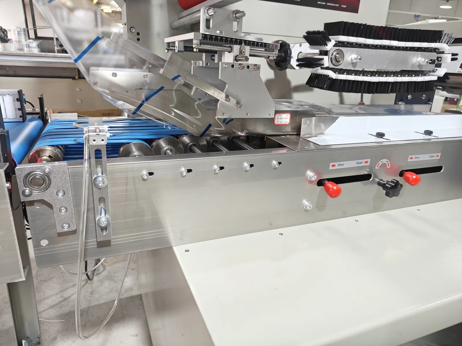 automotive parts flow wrapping machine project image 5
