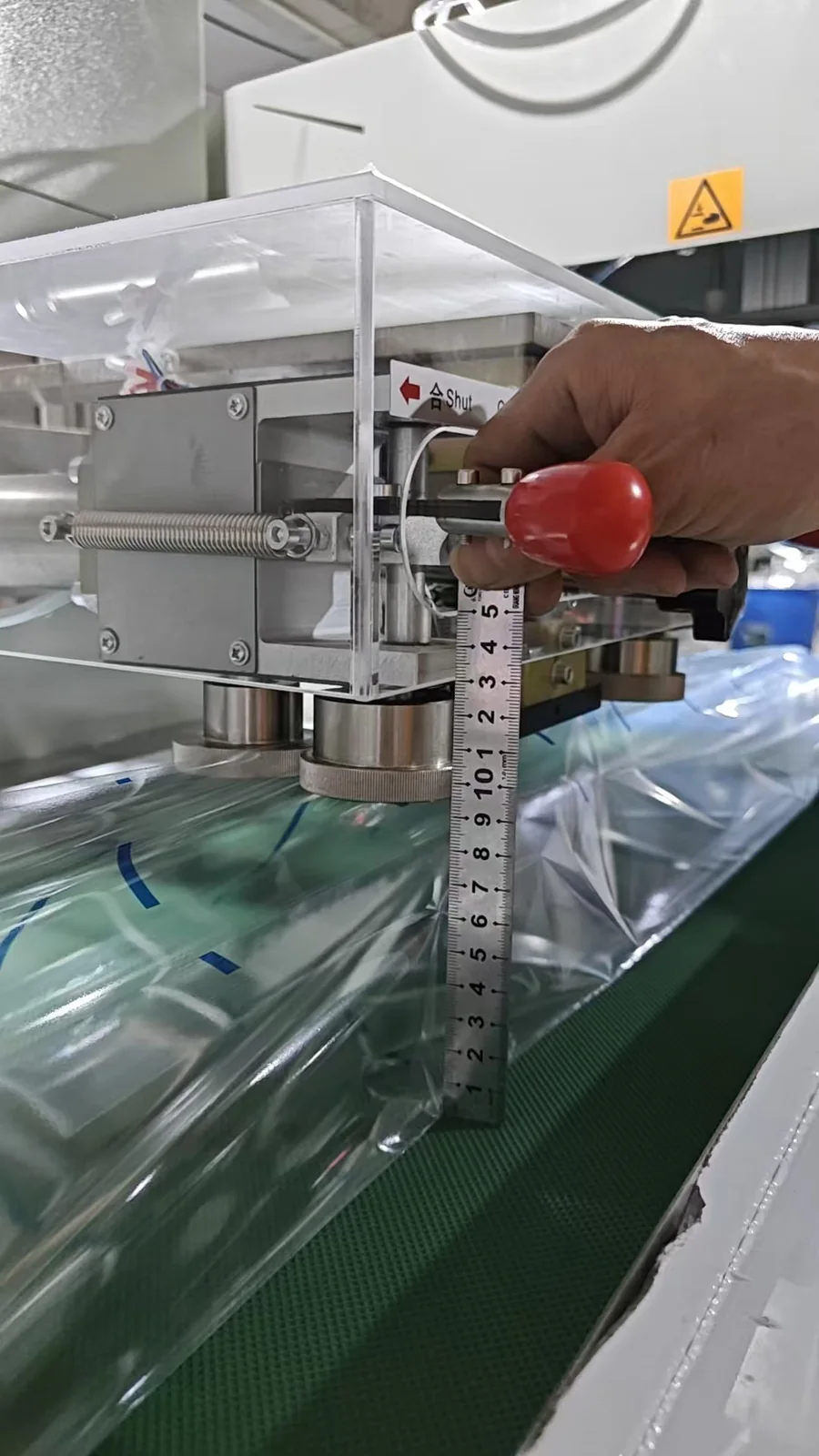 automotive parts flow wrapping machine project image 6