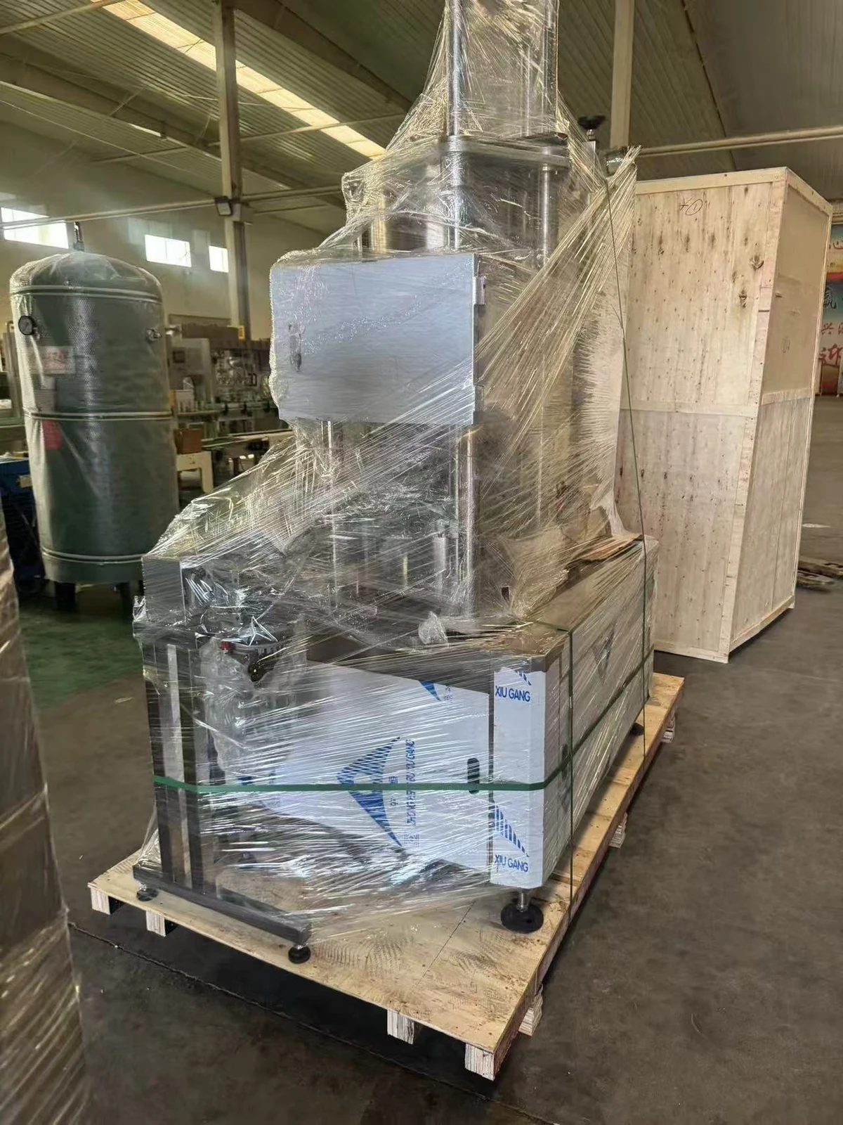 Bird's Nest Drink Rotary Capping Machine Project - project image 1