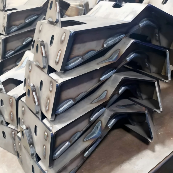 heavy welded steel bracket stacked folded metal brackets