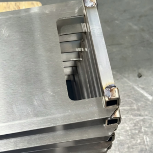 bandeja de hornear de aluminio perforado, detalle de bandeja metálica individual