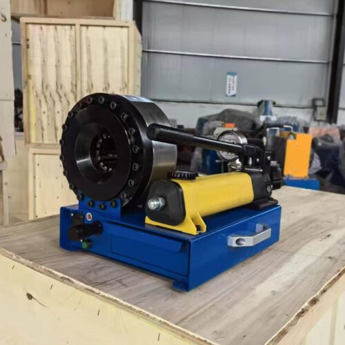 . Hand‑operated hydraulic hose crimping machine for mobile hose assembly service