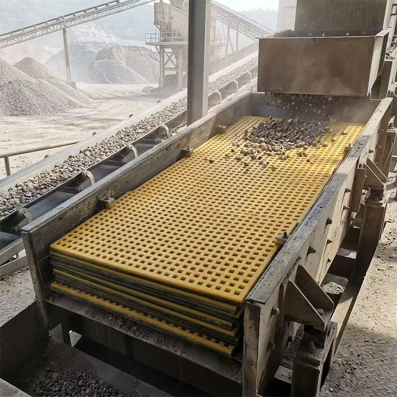 Polyurethane screen panel for vibrating screen, used in mining and gravel screening application